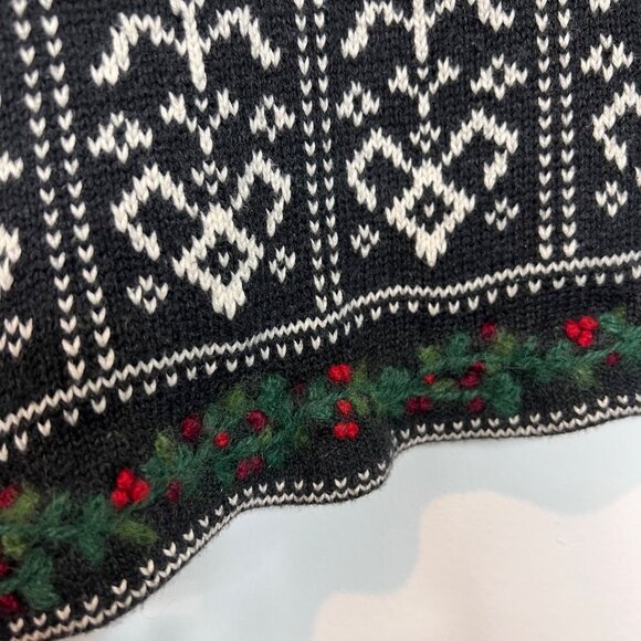 Talbots‎ Vintage Holly Garland Embroidered Christmas Sweater Size Medium - Picture 11 of 12